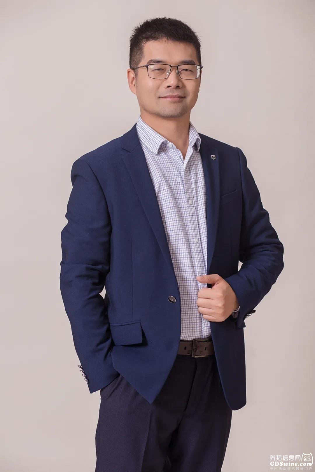 在这个过程中,头发长度和造型往往成为了她们塑造个人风格和提升美感